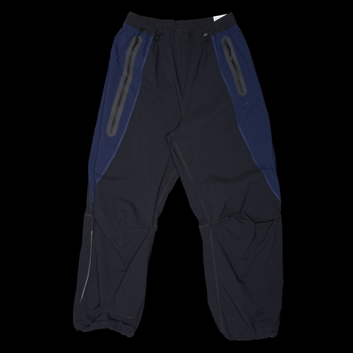 Nike - Tech Pants&nbsp;
Style # IH8466-010
Color : Black / Obsidian
