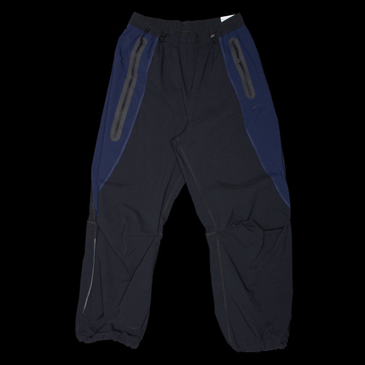 Nike - Tech Pants&nbsp;
Style # IH8466-010
Color : Black / Obsidian