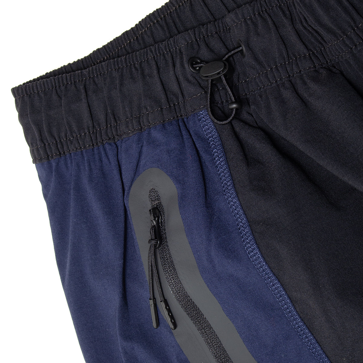 Nike - Tech Pants&nbsp;
Style # IH8466-010
Color : Black / Obsidian