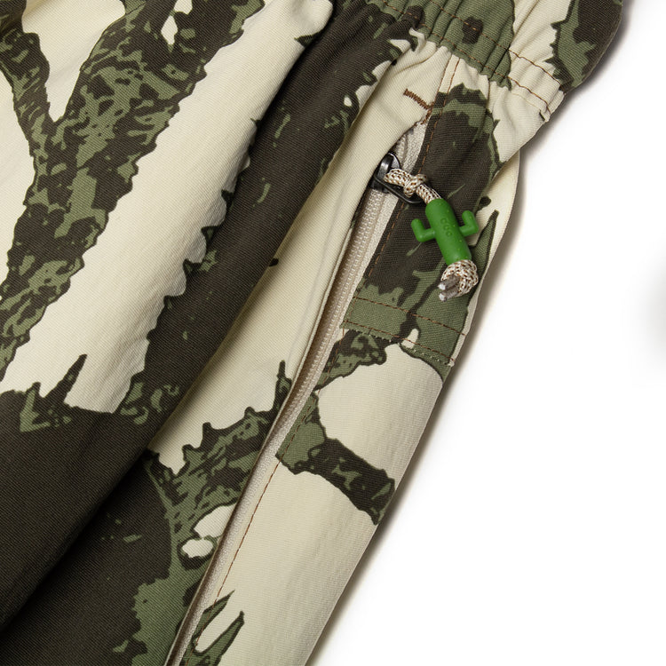 Nike - Women's ACG Smith Summit Skirt
Style # HV0579-229
Color : LT Khaki / Cargo Khaki / Summit White