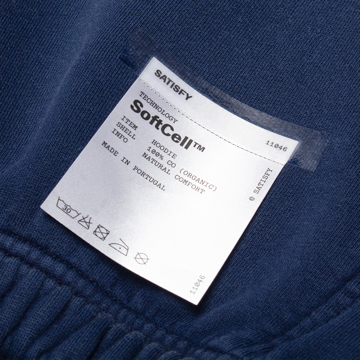 Satisfy - SoftCell Hoodie
Color : Sun Bleached Indigo