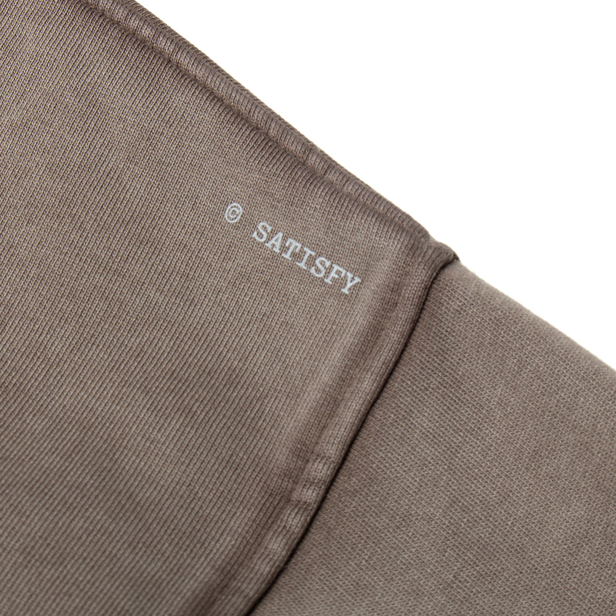 Satisfy - SoftCell Hoodie
Color : Aged Falcon