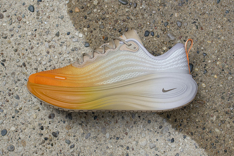 Nike - Vomero Plus SP
Style # IV4522-200
Color : Desert Camo / Yukon Brown / Ceramic