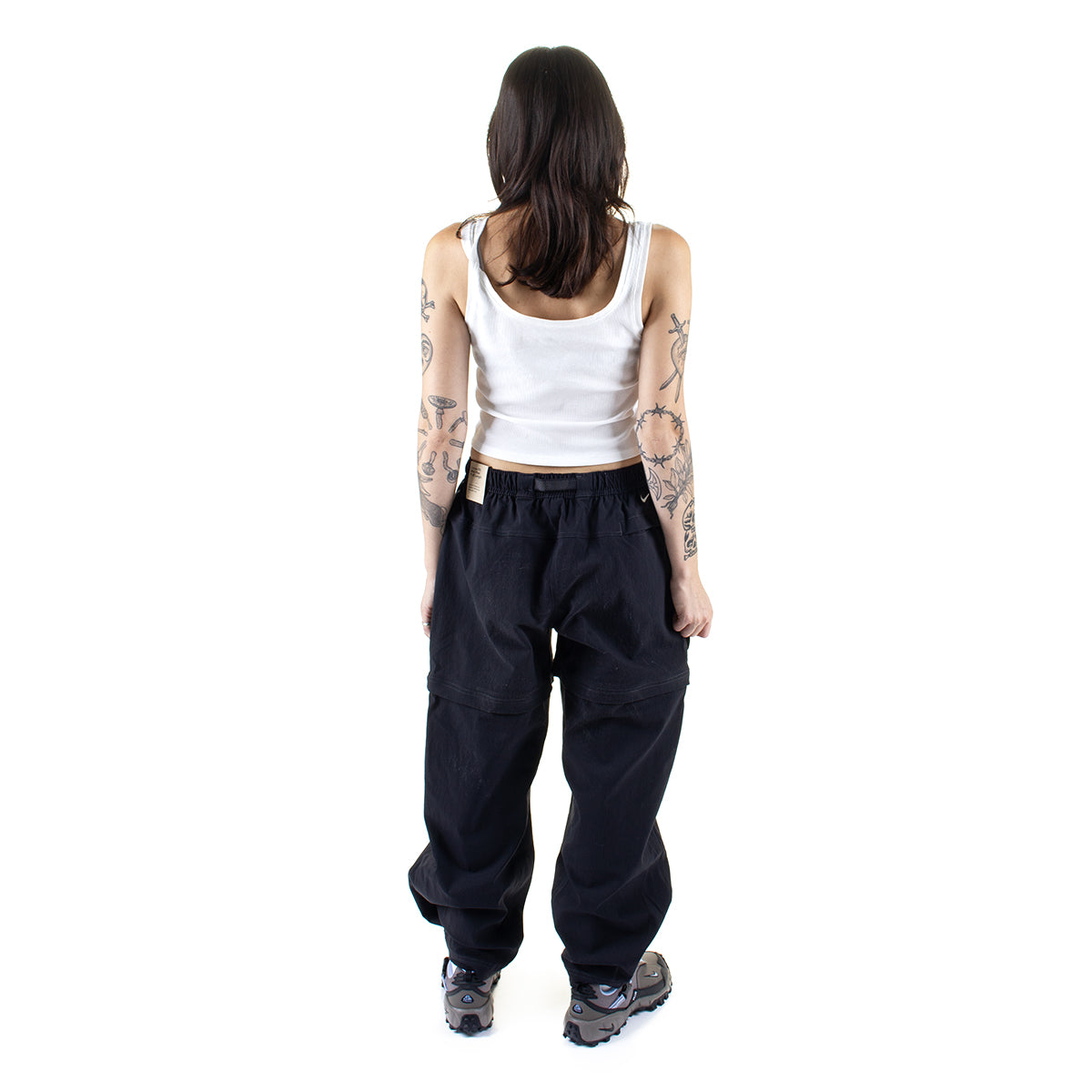 Nike - Women's ACG Smith Summit Pants
Style # HV6391-010
Color : Black / Anthracite / Cool Grey / Summit White