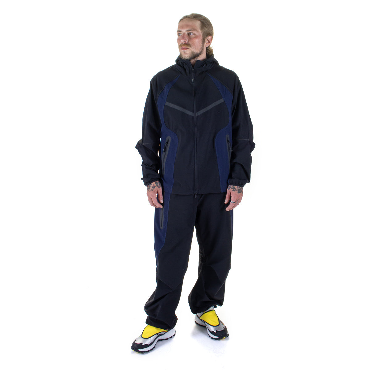 Nike - Zip-Up Jacket
Style # IH8461-010
Color : Black / Obsidian