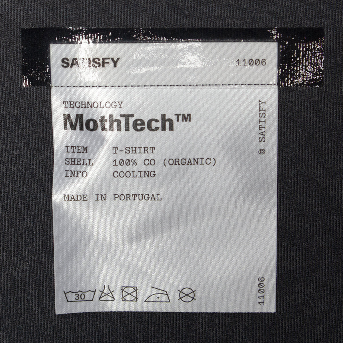 Satisfy - MothTech T-Shirt
Color : Aged Black
