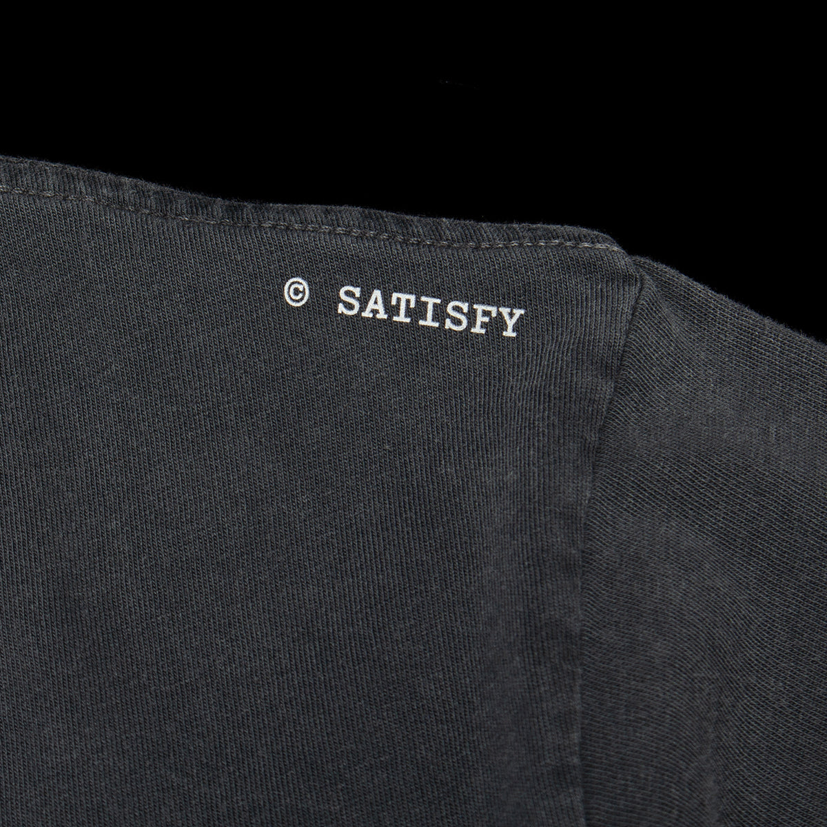 Satisfy - MothTech T-Shirt
Color : Aged Black