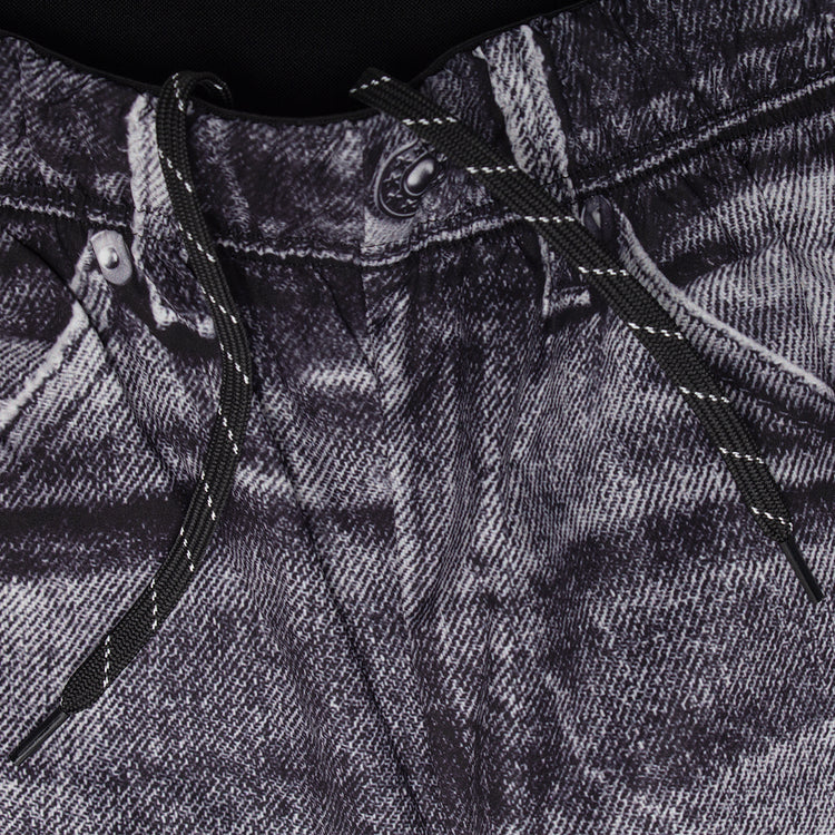 Satisfy - PeaceShell Shorts 5"
Color : Black Denim