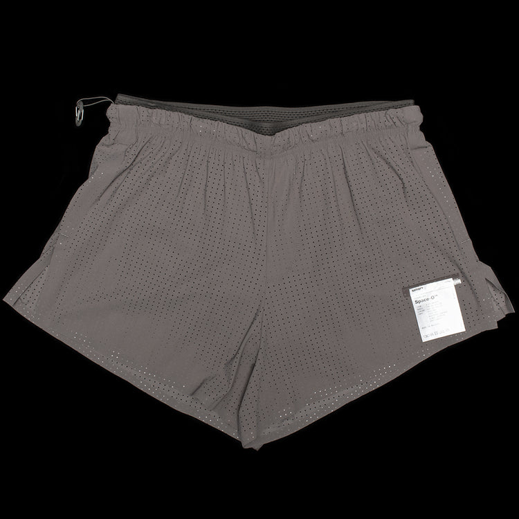 Satisfy - Space-O Shorts 2.5"
Color : Falcon