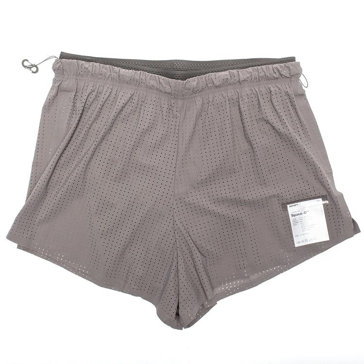 Satisfy - Space-O Shorts 2.5"
Color : Falcon