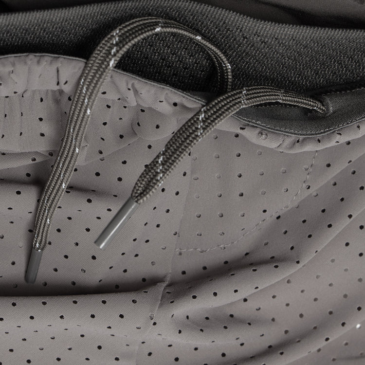 Satisfy - Space-O Shorts 2.5"
Color : Falcon