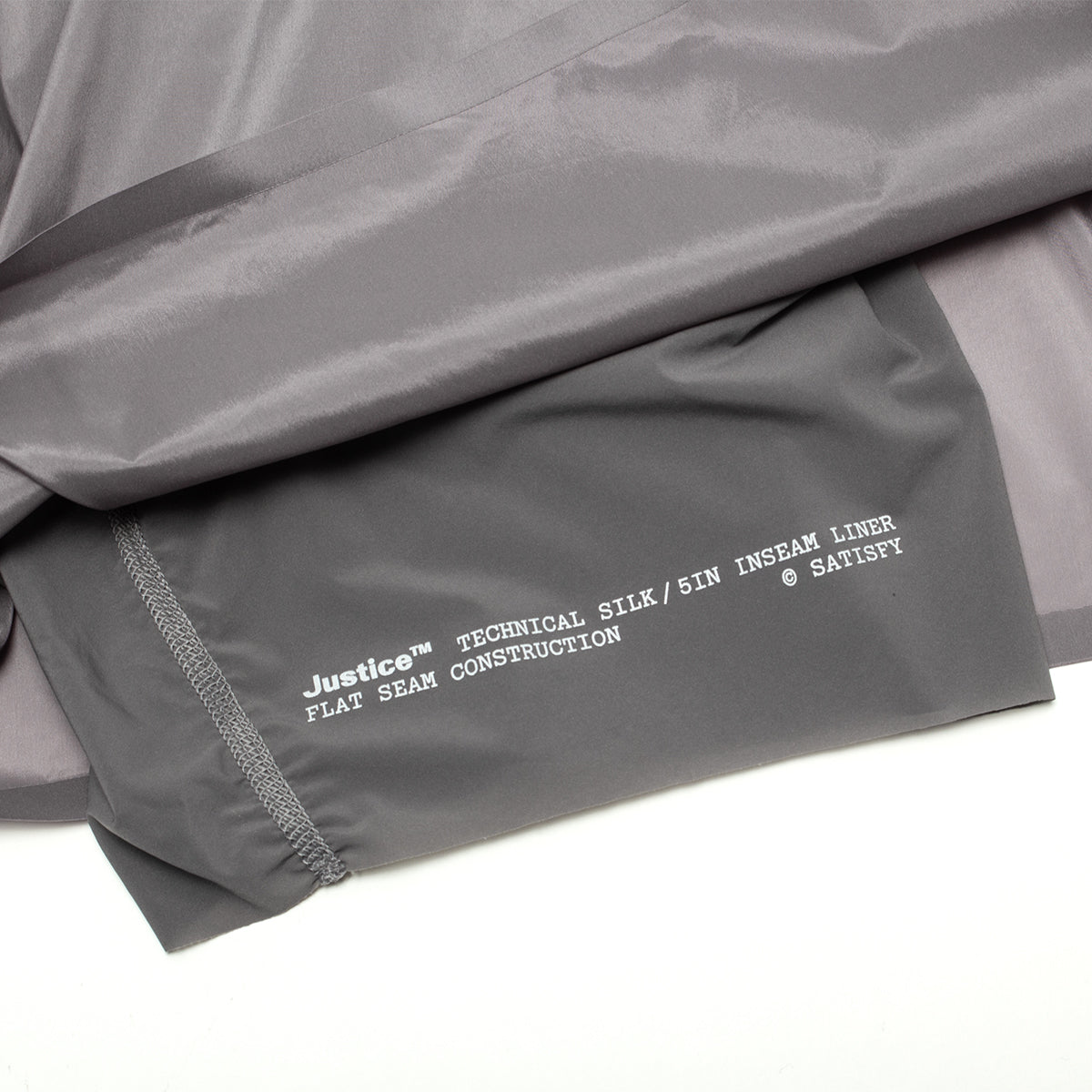 Satisfy - TechSilk Shorts 5"
Color : Shark