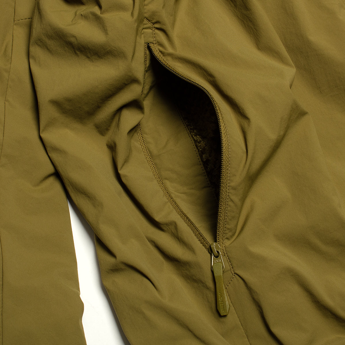 Arc'teryx - Proton SL Hoodie
Style # X000009557
Color : Bracken