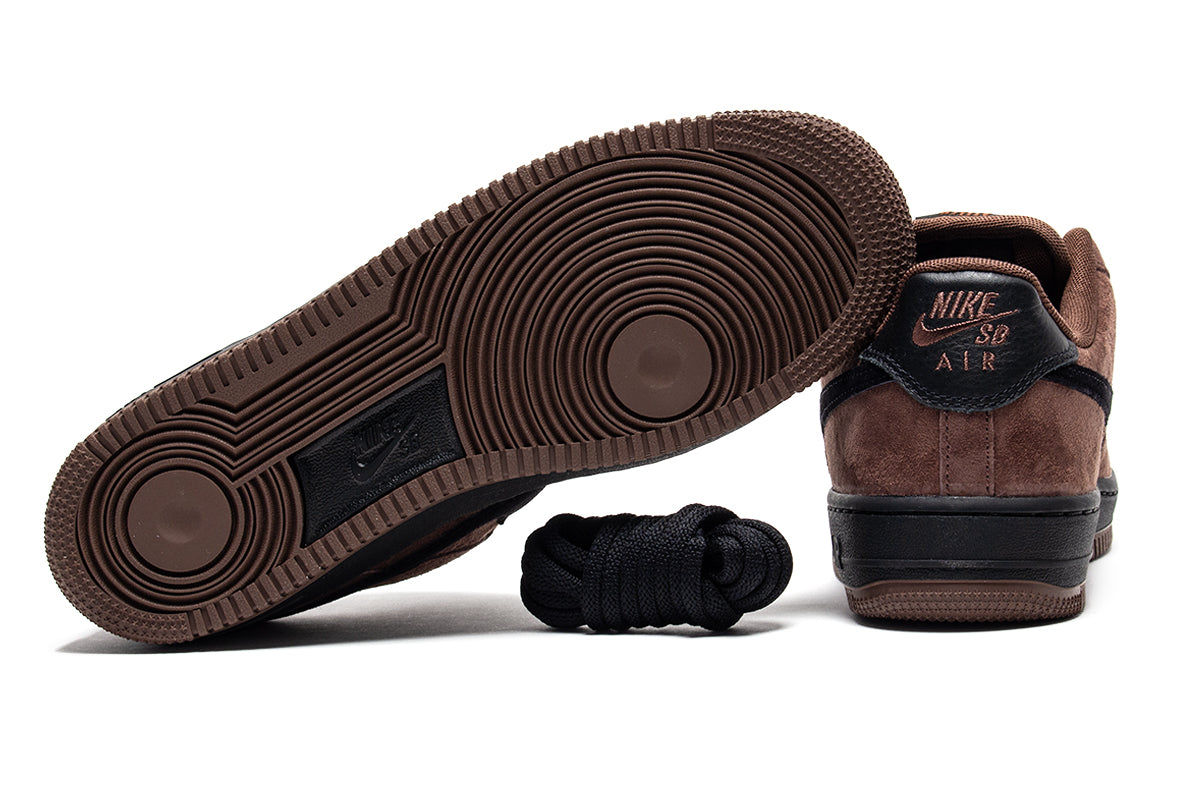 Nike SB - Air Force 1 SB
Style # HM8517-201
Color : Light Chocolate / Black