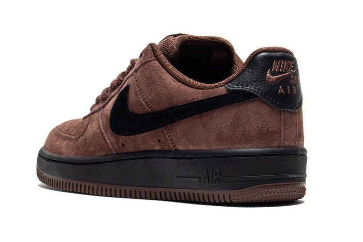 Nike SB - Air Force 1 SB
Style # HM8517-201
Color : Light Chocolate / Black