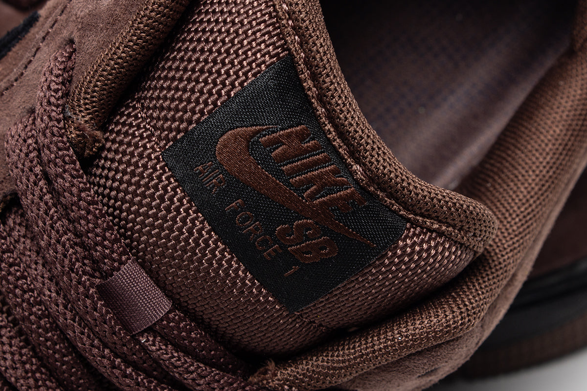 Nike SB - Air Force 1 SB
Style # HM8517-201
Color : Light Chocolate / Black