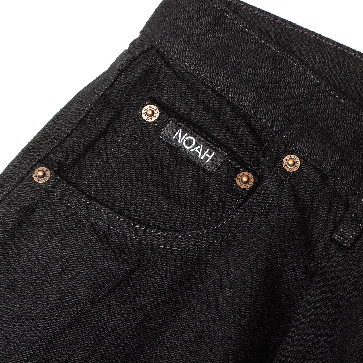 Noah | Pleated Jeans Color : Black