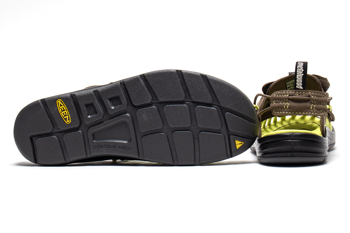 Keen - Uneek II Convertible x Metalwood
Style # 1031065
Color : Limeade