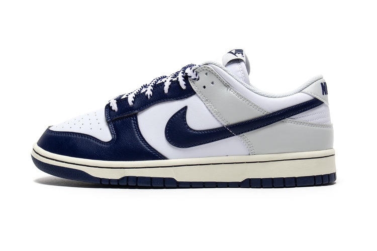 Nike - Dunk Low Retro
Style # IM2222-101
Color : White / Midnight Navy / Photon Dust
