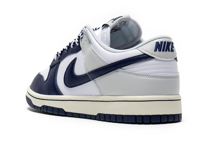 Nike - Dunk Low Retro
Style # IM2222-101
Color : White / Midnight Navy / Photon Dust