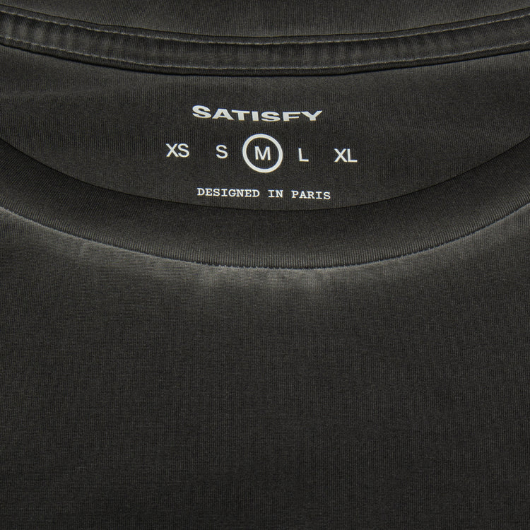 Satisfy - AuraLite L/S T-Shirt
Color : Pigment Black
