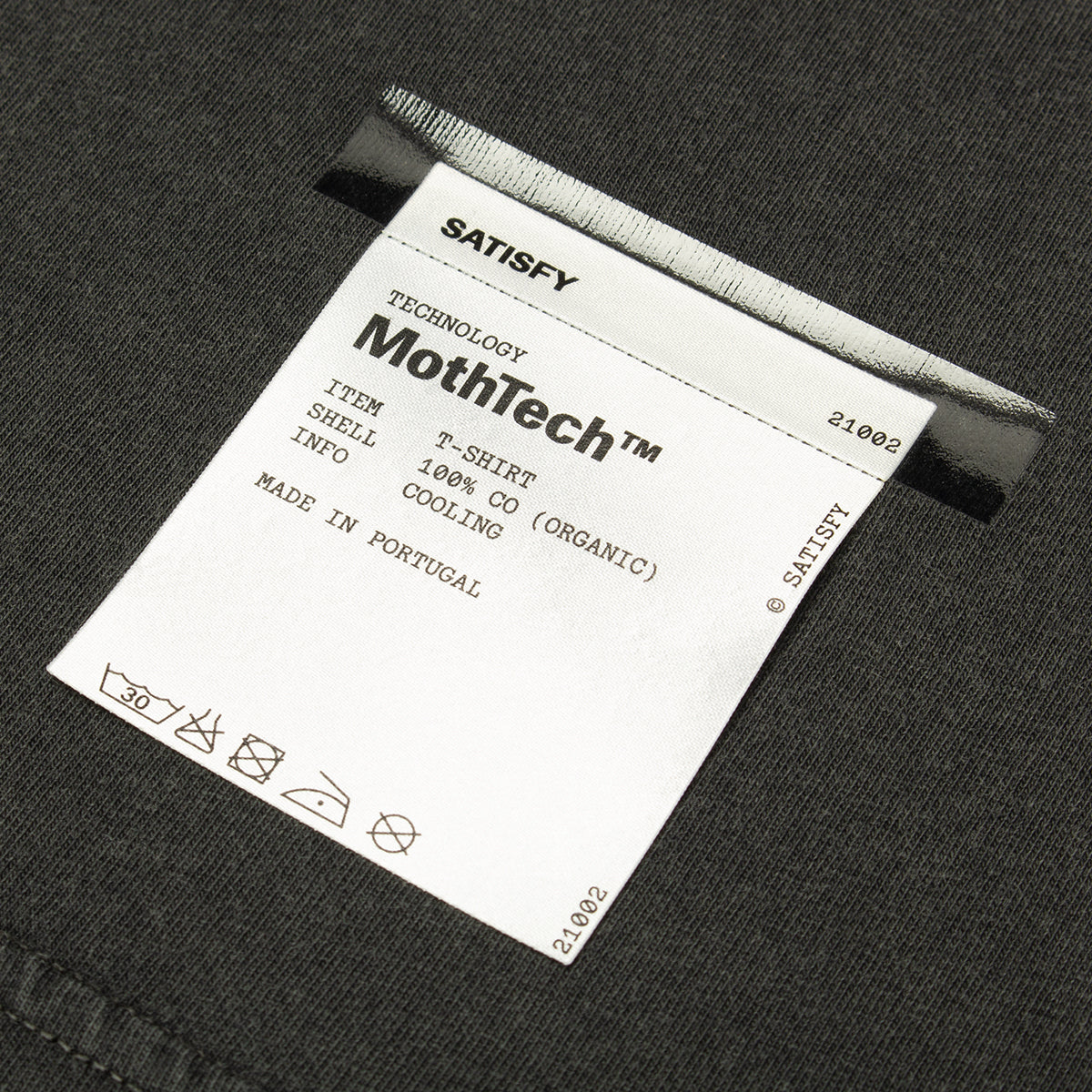Satisfy - MothTech T-Shirt
Color : Aged Black