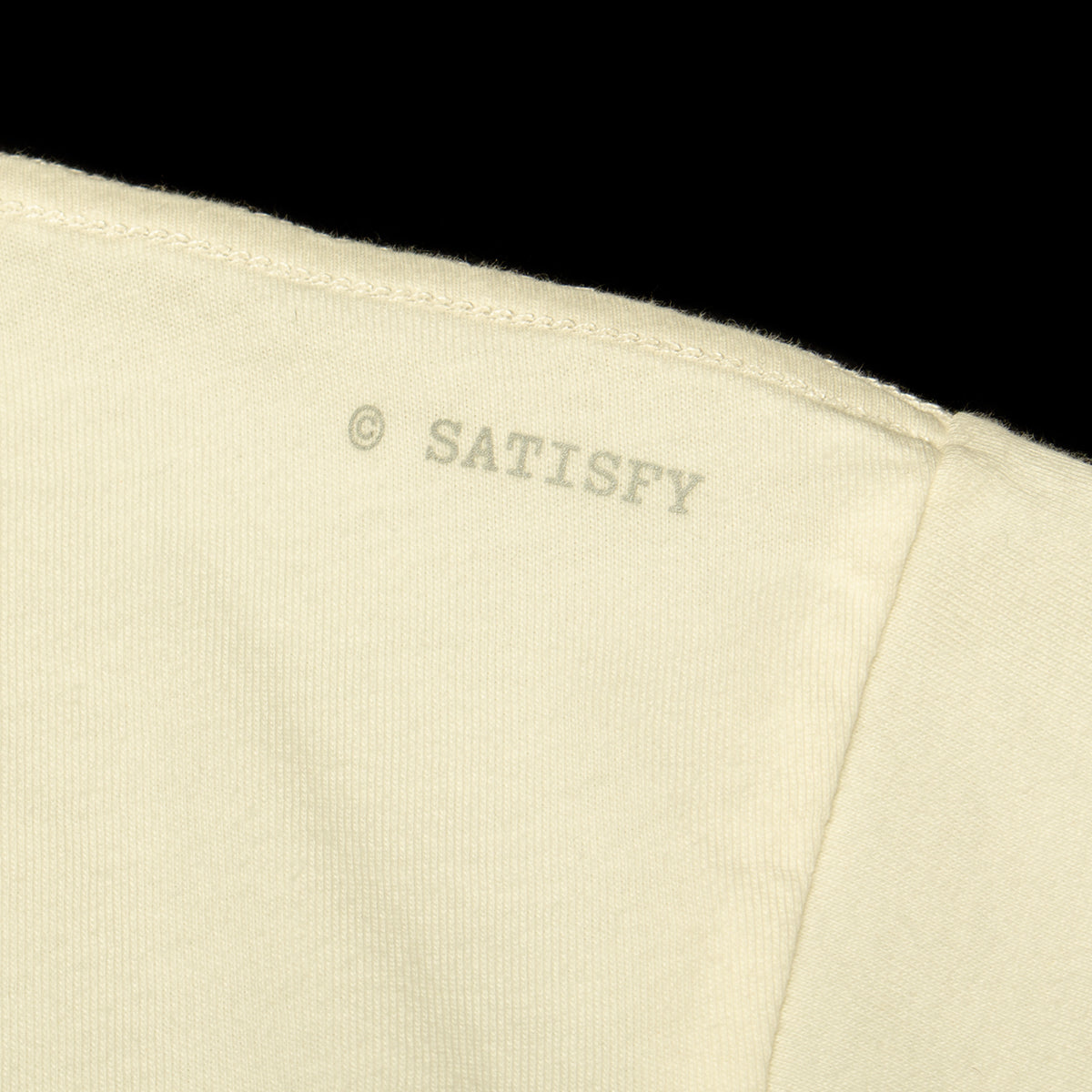 Satisfy - MothTech T-Shirt
Color : Off White