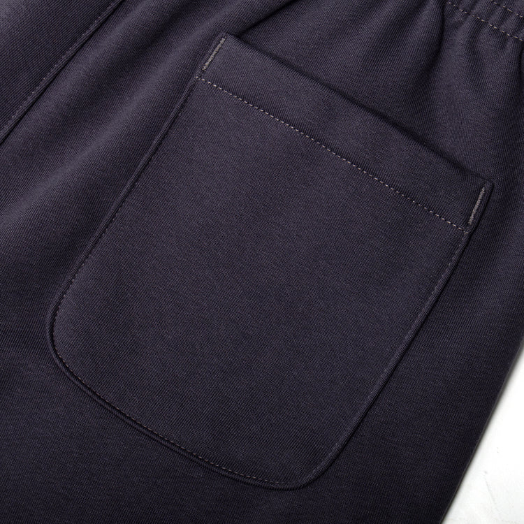 The North Face - Redbox Sweatpants
Style # NF0A8EG30SA1
Color : Obsidian