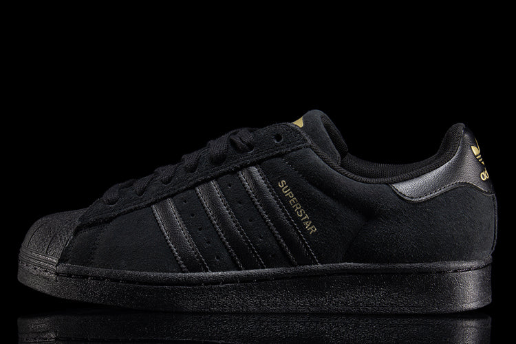 Adidas Skateboarding - Superstar ADV
Style # KZ8893
Color : Core Black / Core Black / Gold Metallic