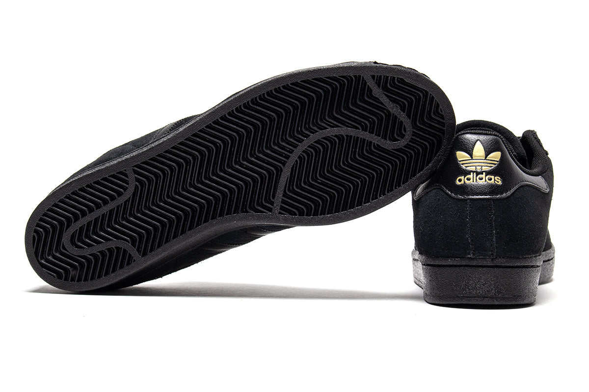 Adidas Skateboarding - Superstar ADV
Style # KZ8893
Color : Core Black / Core Black / Gold Metallic