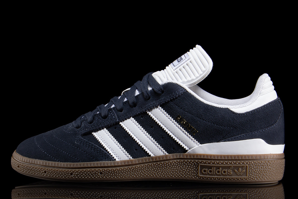 Adidas Skateboarding - Busenitz
Style # KJ0260
Color : Aurora Ink / Footwear White / Gum 5
