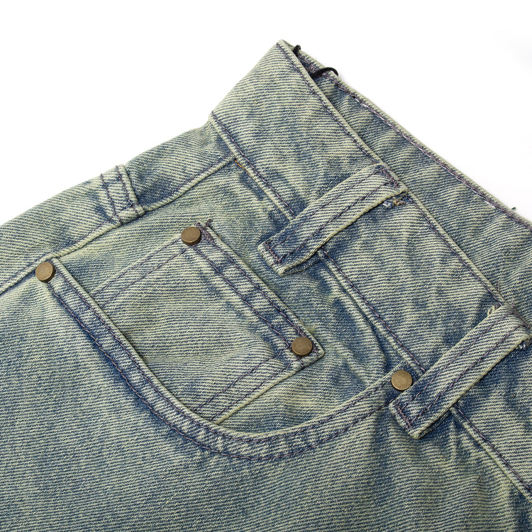 Butter Goods - Wide Cut Denim Jeans
Color : Tinted Blue Wash
