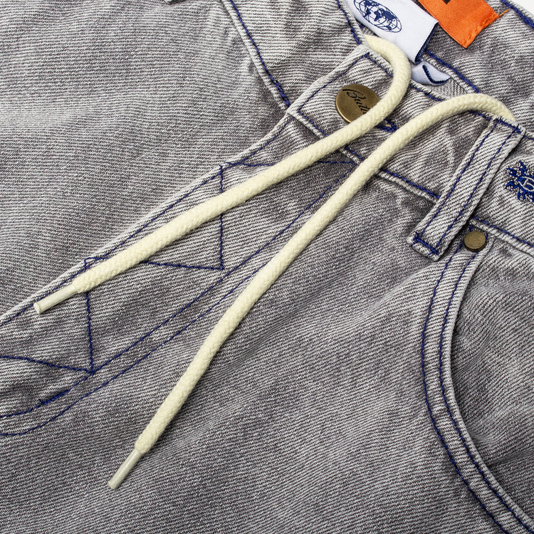 Butter Goods - Bronco Denim Jeans
Color : Washed Grey