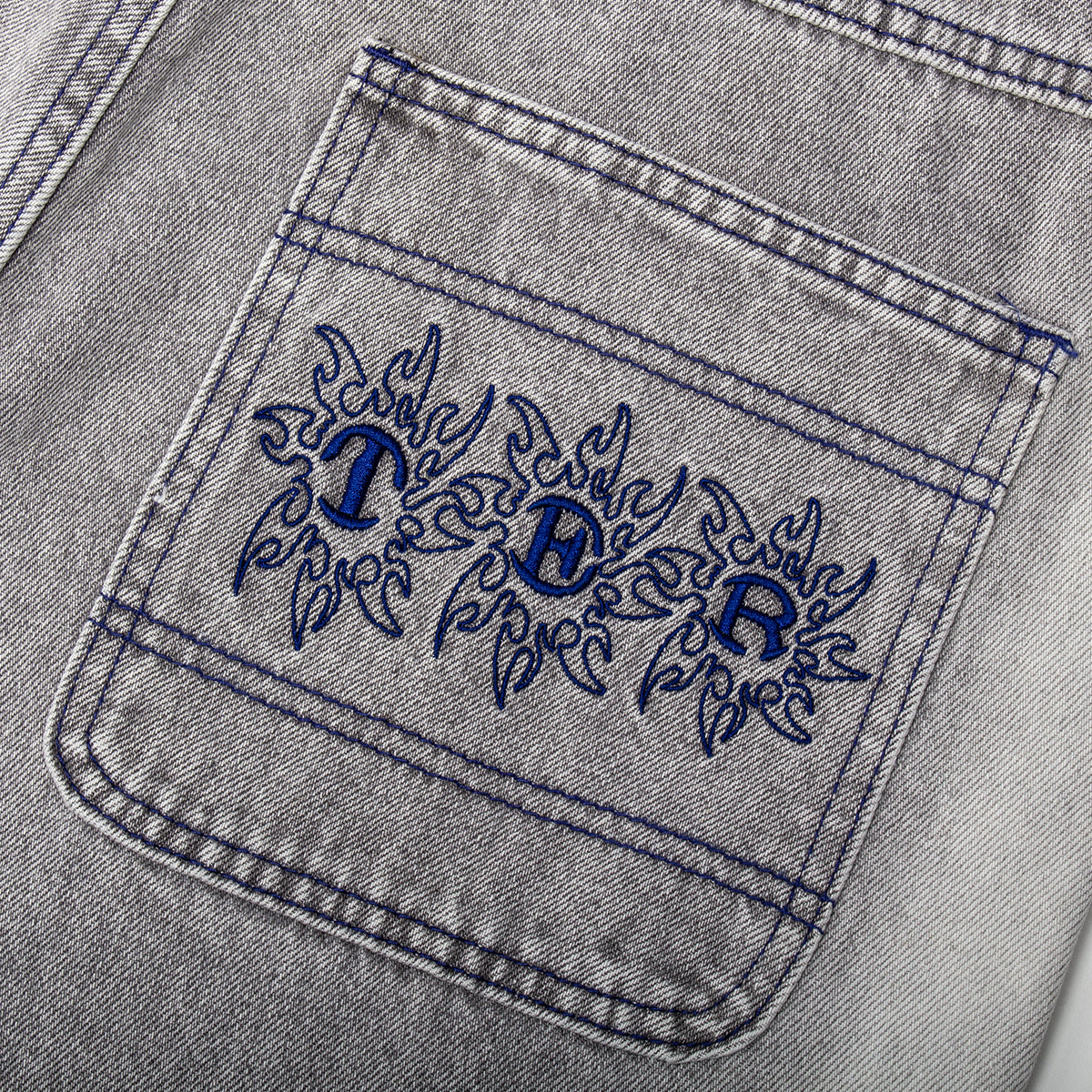 Butter Goods - Bronco Denim Jeans
Color : Washed Grey