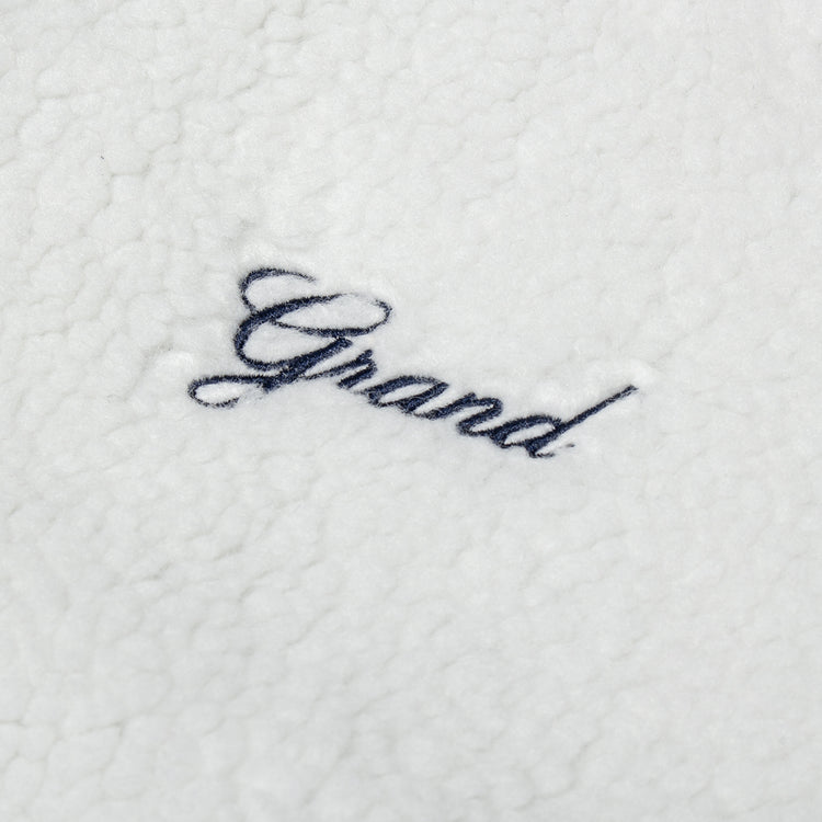 Grand Collection - Shibuya Sherpa Jacket
Color : White / Navy