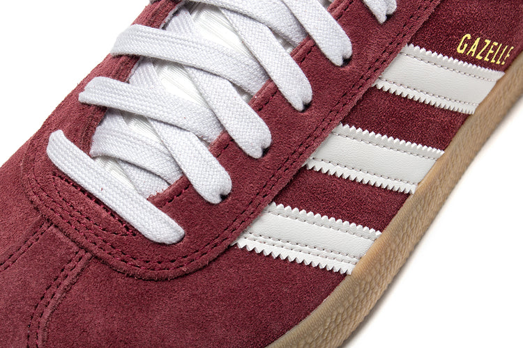 Adidas - Gazelle ADV
Style # JR2000
Color : Shadow Red / Crystal White / Gold Metallic