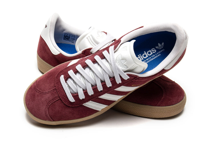 Adidas - Gazelle ADV
Style # JR2000
Color : Shadow Red / Crystal White / Gold Metallic