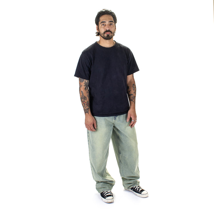 Butter Goods - Wide Cut Denim Jeans
Color : Tinted Blue Wash