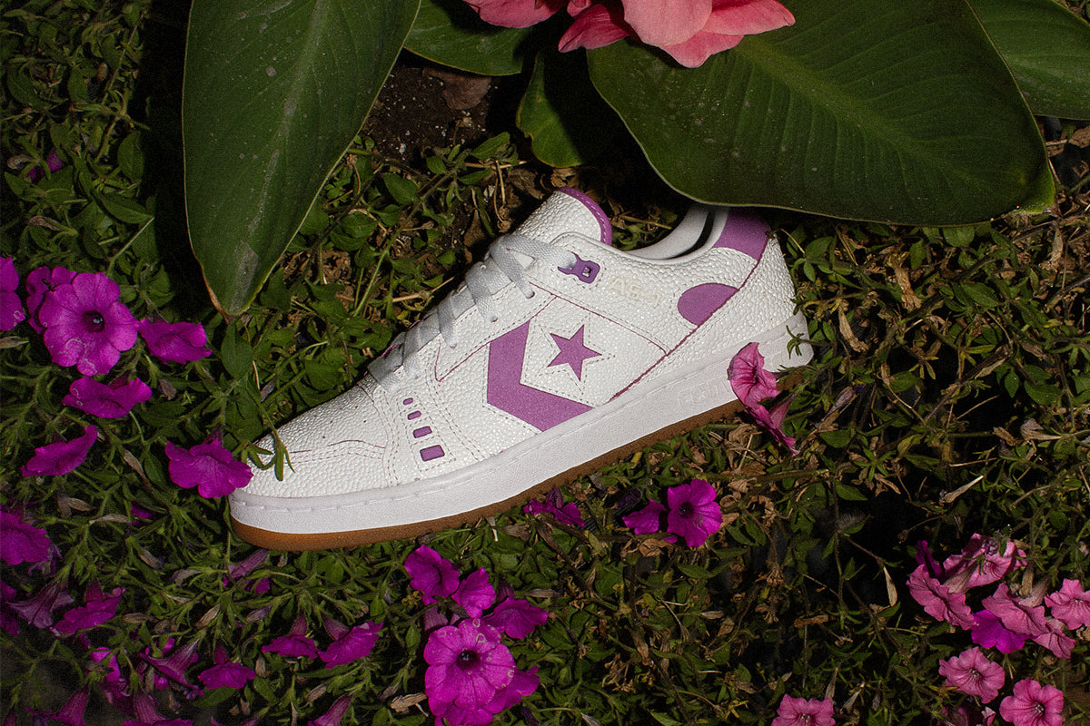 Converse | AS-1 Pro Ox 'Chameleon'

Style # A11995C
Color : White / Fuchsia Glow / White