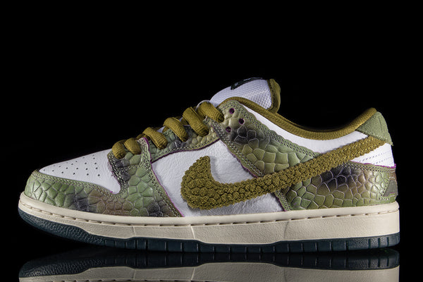 【新品】NikeSB Dunk Low Pro x Alexis Sablone Nike SB Dunk Low Pro x Alexis Sablone 'White and Pacific Moss