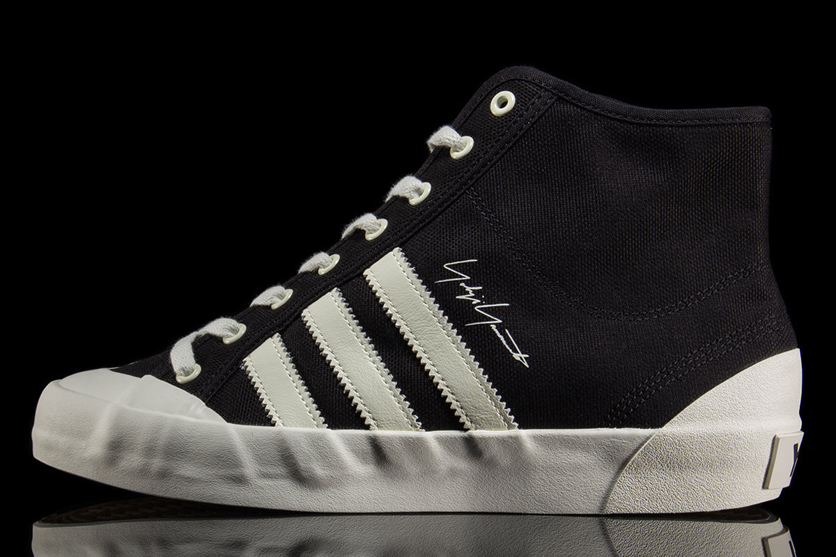 Adidas - Y-3 Nisi Hi
Style # KI2668
Color : Black / Black / Off White