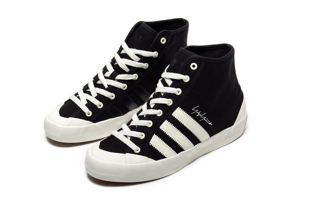 Adidas - Y-3 Nisi Hi
Style # KI2668
Color : Black / Black / Off White