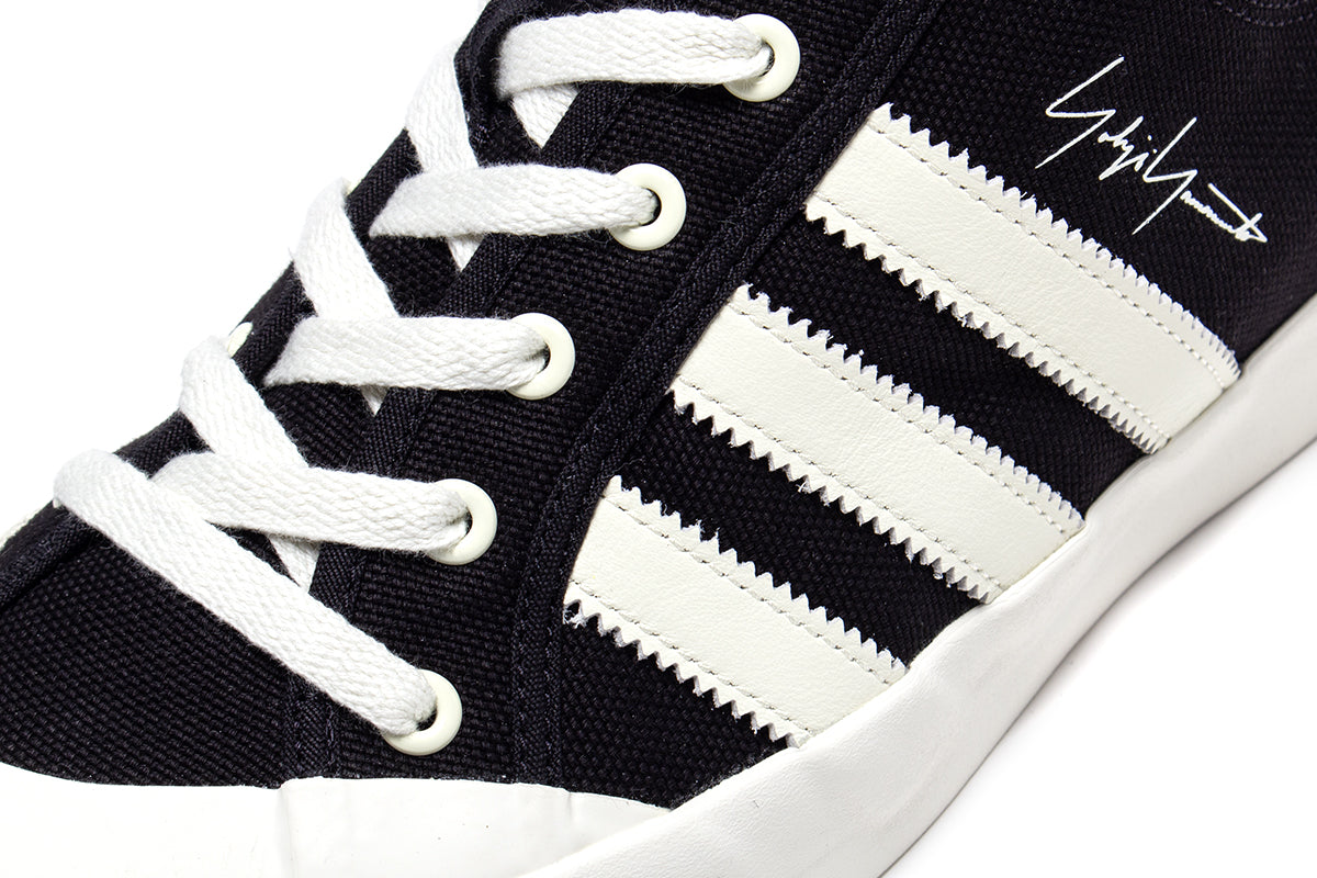 Adidas - Y-3 Nisi Hi
Style # KI2668
Color : Black / Black / Off White