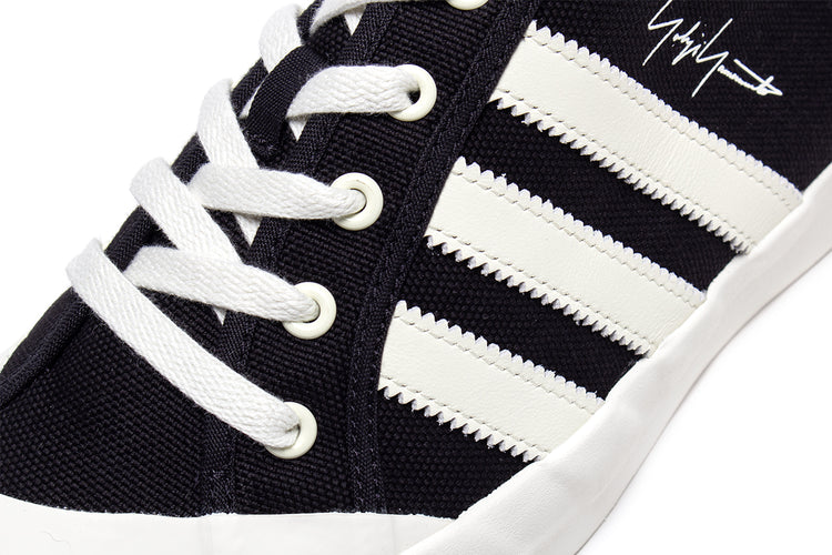 Adidas - Y-3 Nisi Lo
Style # KH9321
Color : Black / Black / Off White