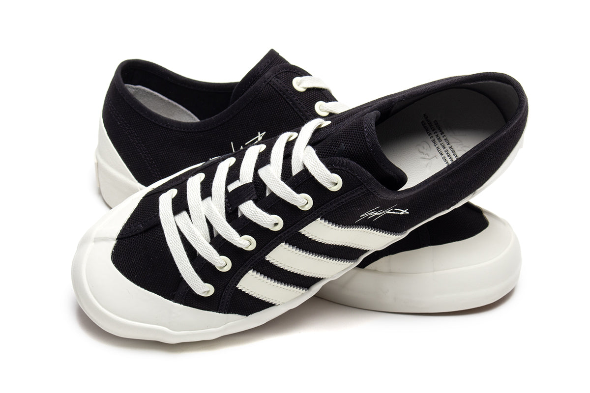 Adidas - Y-3 Nisi Lo
Style # KH9321
Color : Black / Black / Off White