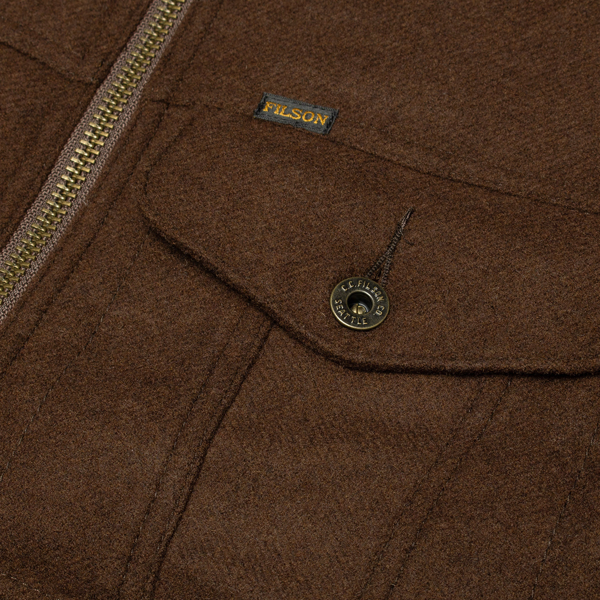Filson - Spokane Insulated Work Vest
Style # F1420299347
Color : Beaver Brown&nbsp;