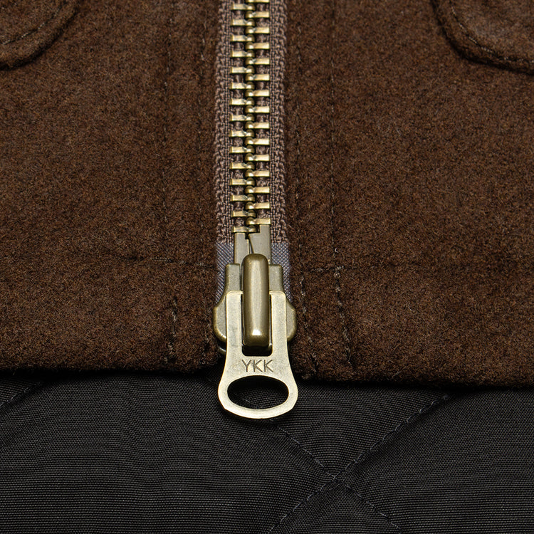 Filson - Spokane Insulated Work Vest
Style # F1420299347
Color : Beaver Brown&nbsp;