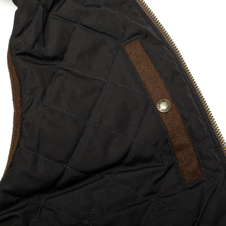 Filson - Spokane Insulated Work Vest
Style # F1420299347
Color : Beaver Brown&nbsp;