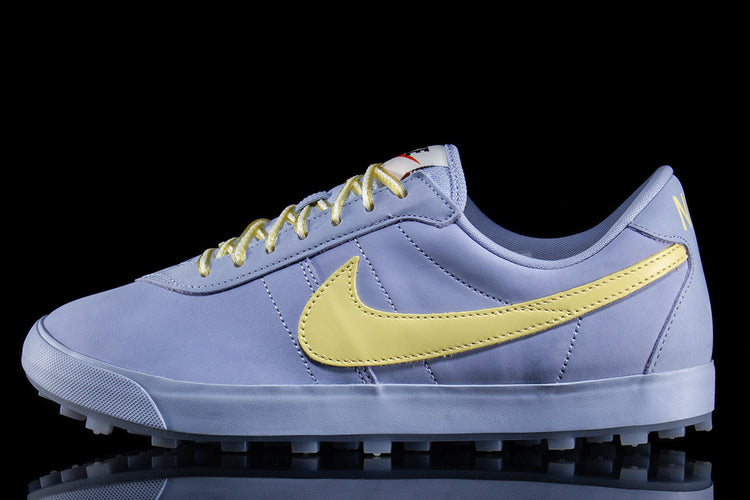 Nike - Astrograbber
Style # IH2341-400
Color : Aluminum / Soft Yellow / Sail / Black