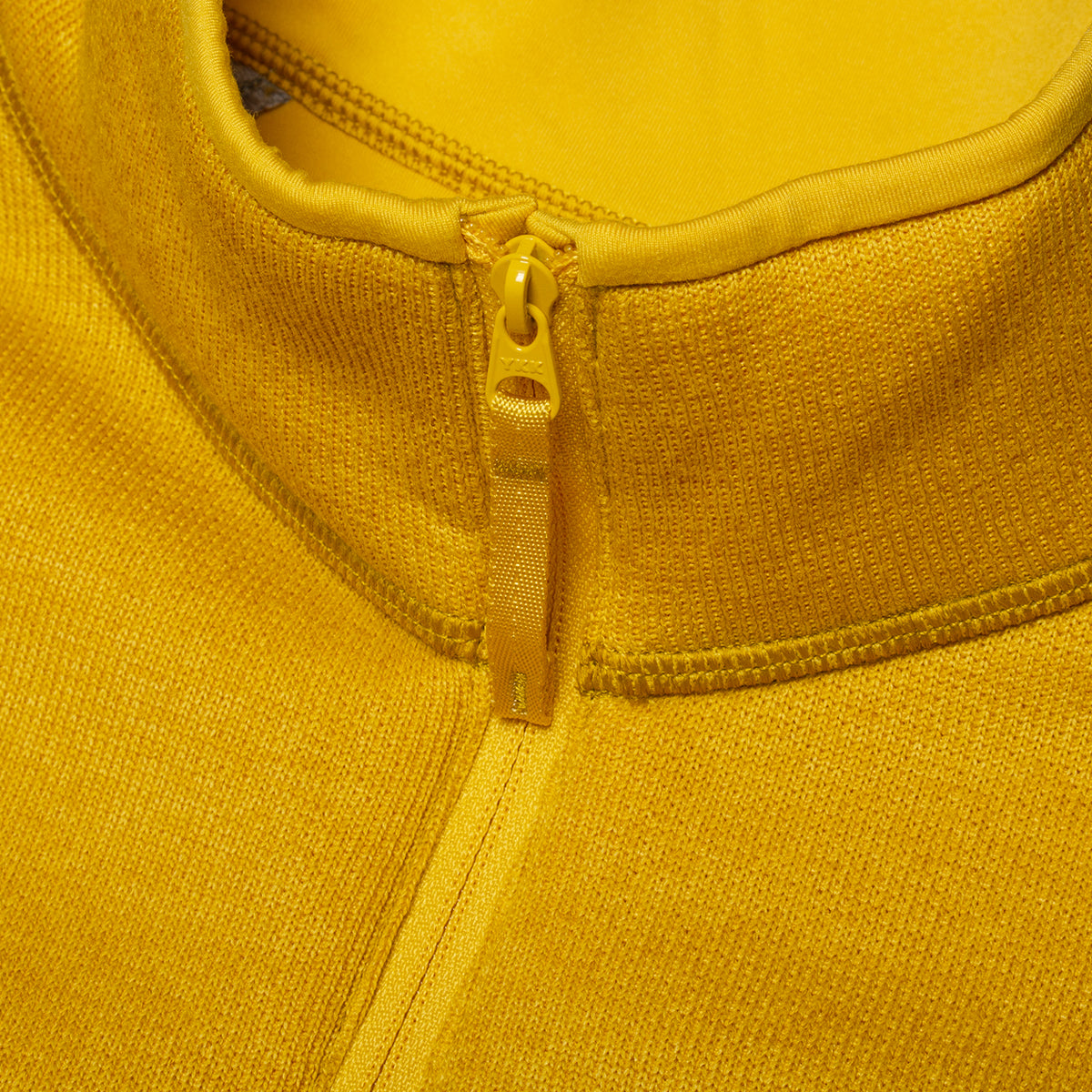 Arc'teryx - Women's Covert Half-Zip
Style # X000010736
Color : Larch Heather